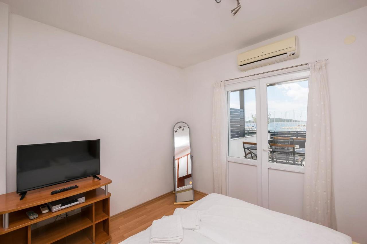 Apartments And Rooms Mare 보디체 외부 사진