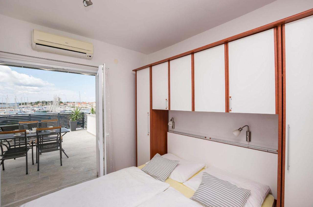 Apartments And Rooms Mare 보디체 외부 사진